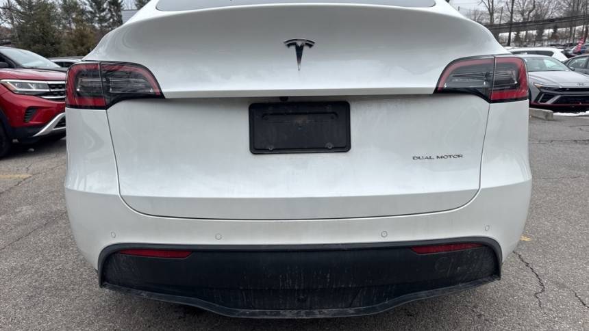 2020 Tesla Model Y 5YJYGDEE9LF037337
