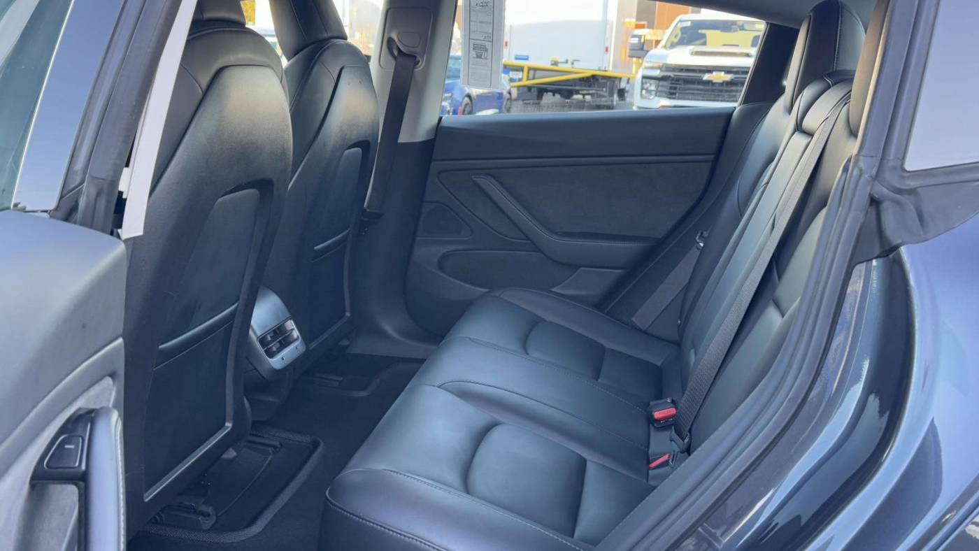 2018 Tesla Model 3 5YJ3E1EB6JF121178
