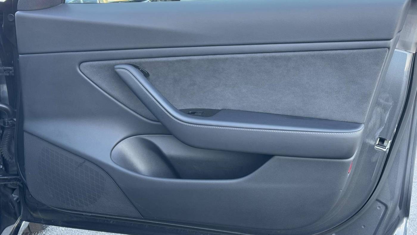 2018 Tesla Model 3 5YJ3E1EB6JF121178