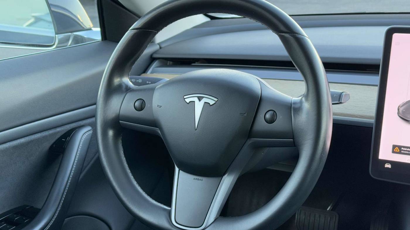 2018 Tesla Model 3 5YJ3E1EB6JF121178