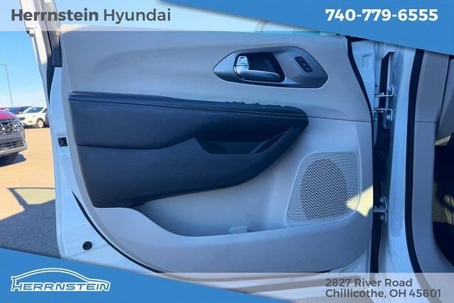 2022 Chrysler Pacifica 2C4RC1BG9NR191798