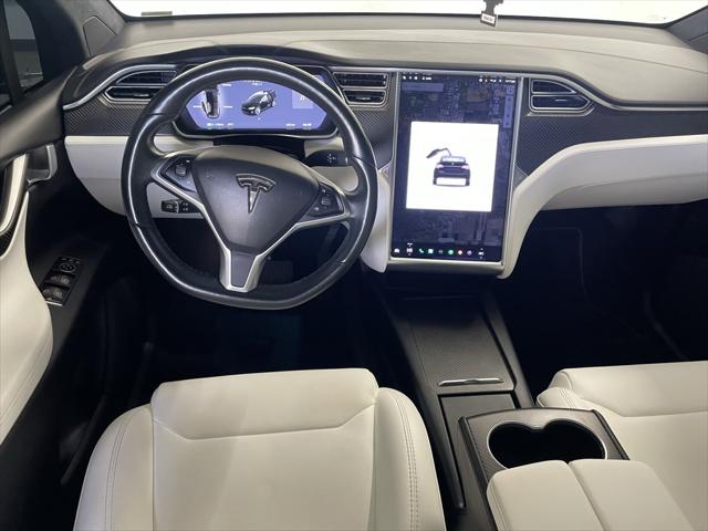 2018 Tesla Model X 5YJXCDE29JF091800