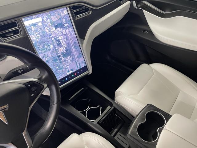 2018 Tesla Model X 5YJXCDE29JF091800