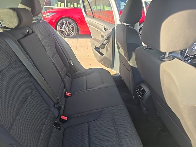 2019 Volkswagen e-Golf WVWKR7AU8KW912139