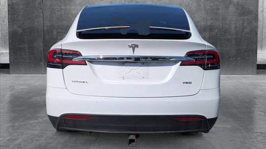 2017 Tesla Model X 5YJXCDE24HF077782