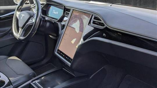 2017 Tesla Model X 5YJXCDE24HF077782