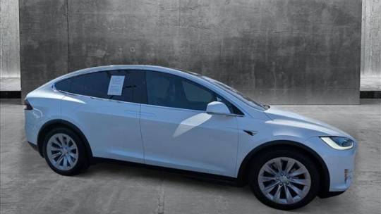 2017 Tesla Model X 5YJXCDE24HF077782