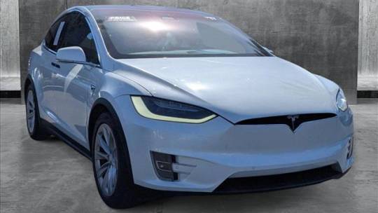 2017 Tesla Model X 5YJXCDE24HF077782