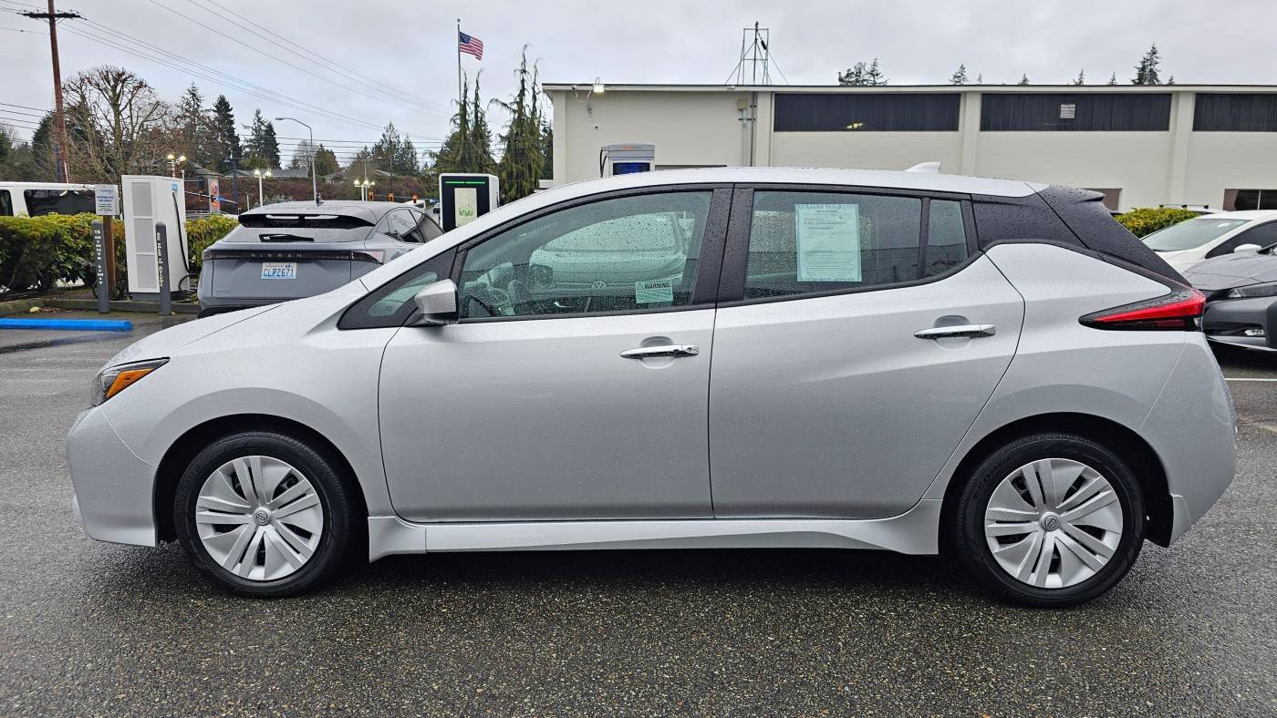 2023 Nissan LEAF 1N4AZ1BVXPC557229