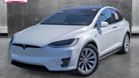 2017 Tesla Model X 5YJXCDE24HF077782