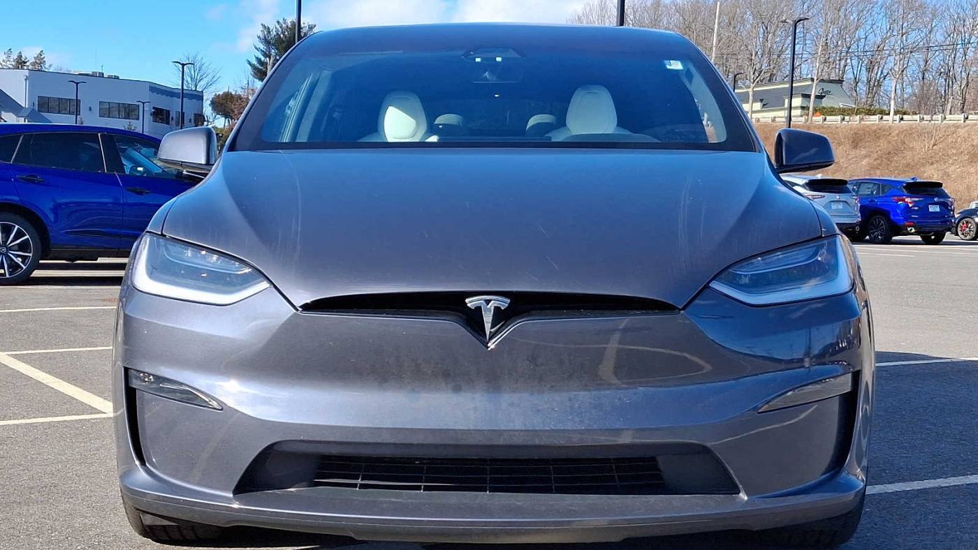 2023 Tesla Model X 7SAXCBE69PF395535