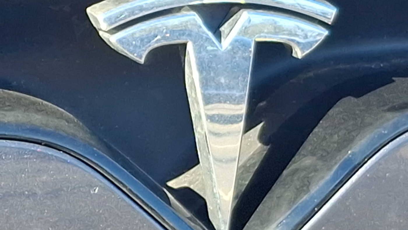 2023 Tesla Model X 7SAXCBE69PF395535