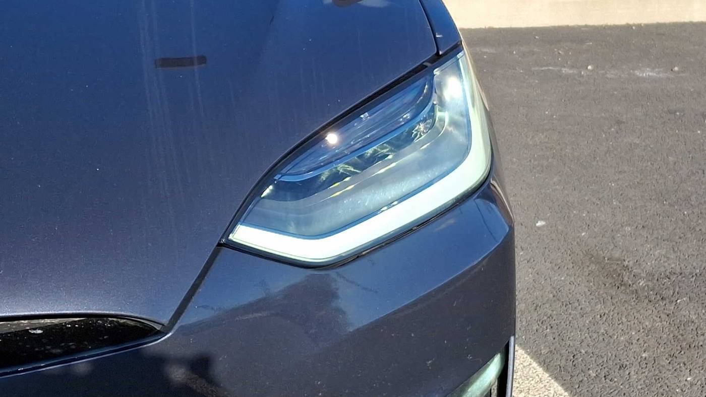 2023 Tesla Model X 7SAXCBE69PF395535