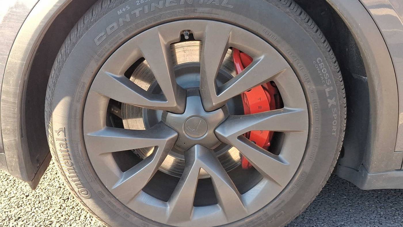 2023 Tesla Model X 7SAXCBE69PF395535
