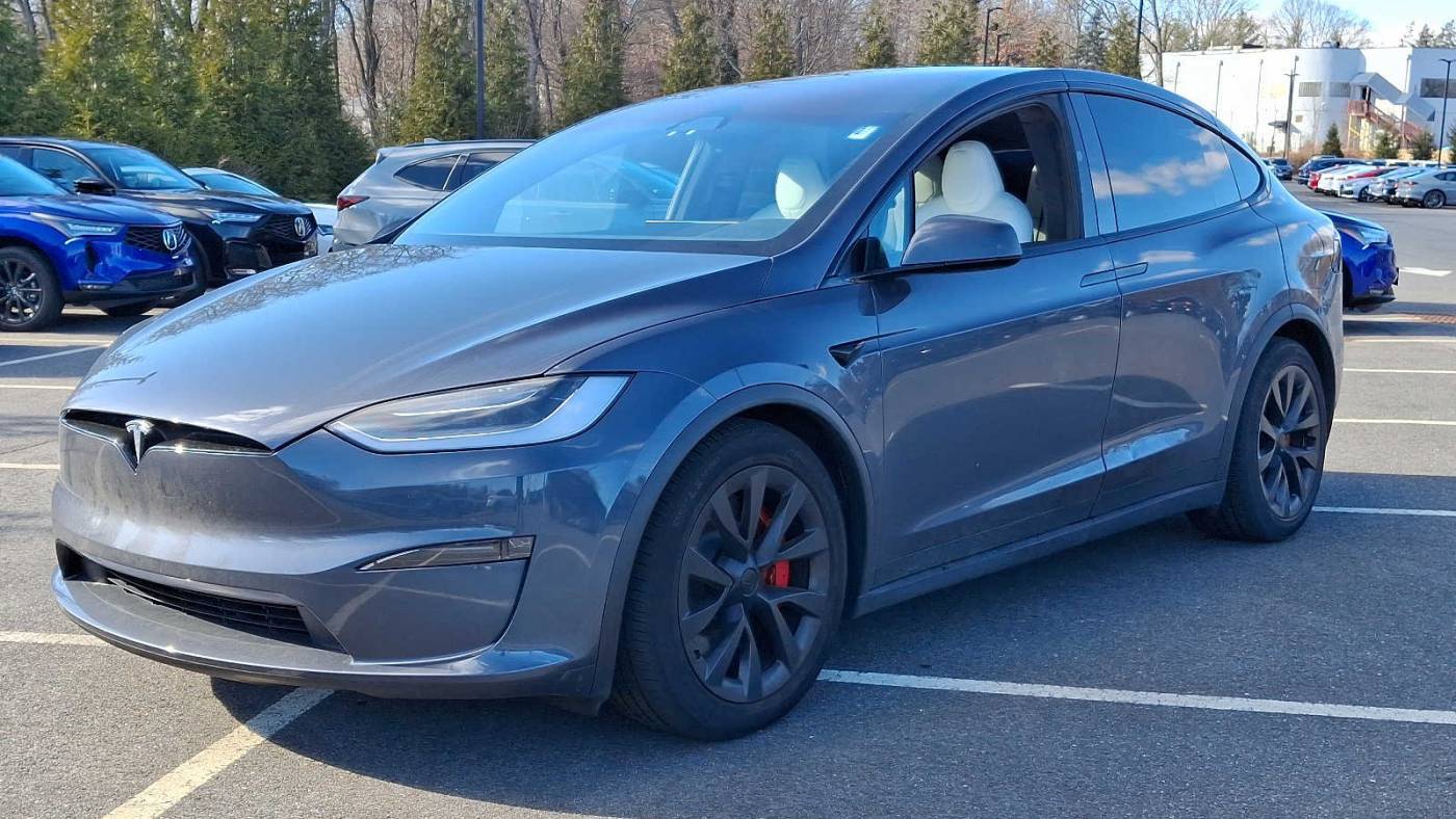 2023 Tesla Model X 7SAXCBE69PF395535