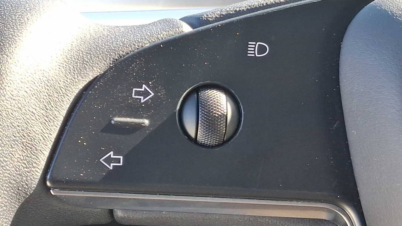 2023 Tesla Model X 7SAXCBE69PF395535
