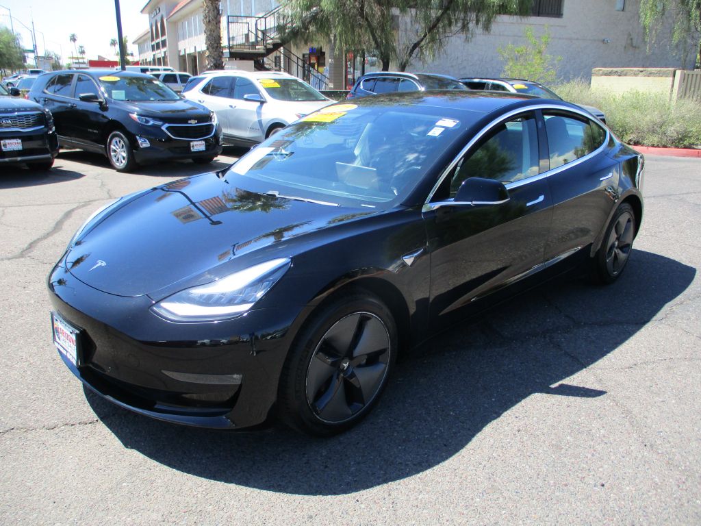 2018 Tesla Model 3 5YJ3E1EA0JF172666