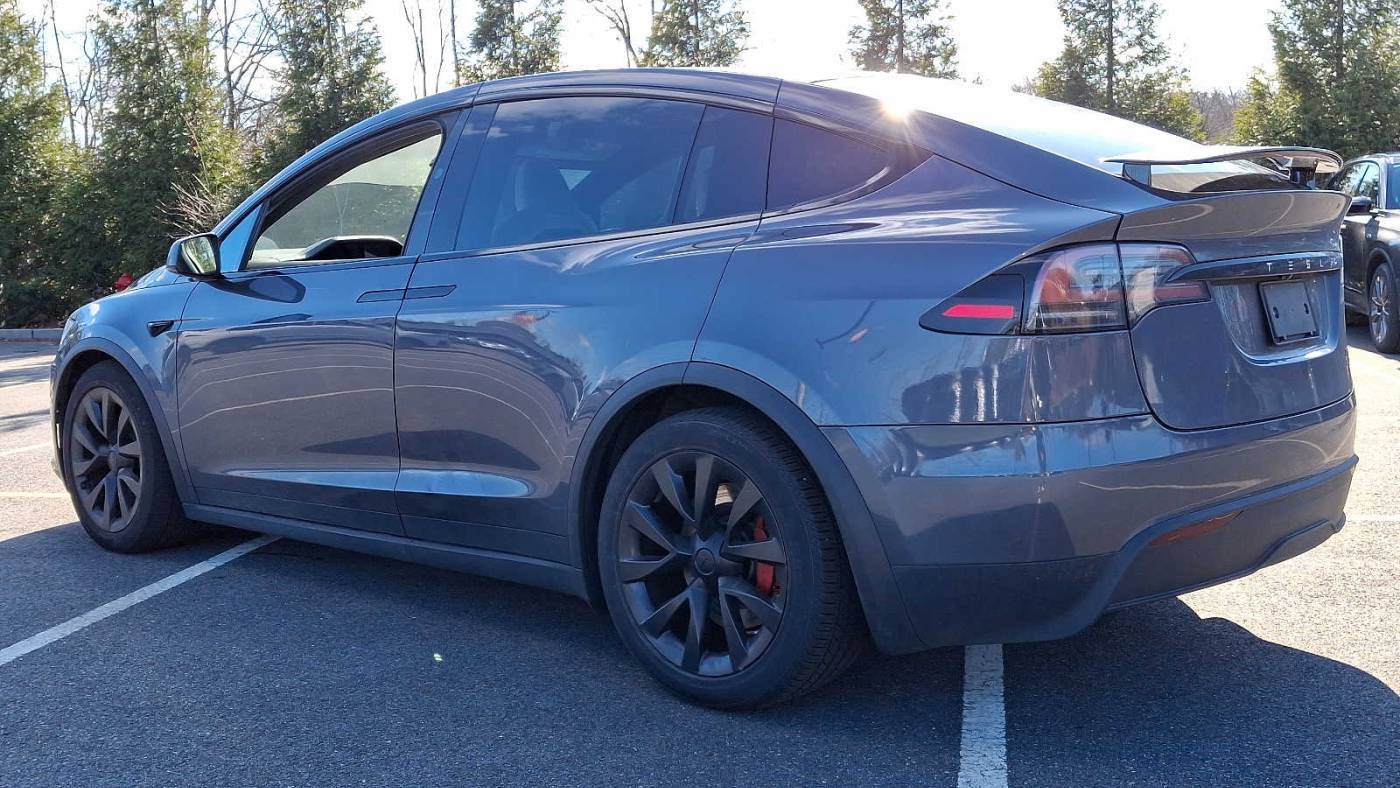 2023 Tesla Model X 7SAXCBE69PF395535