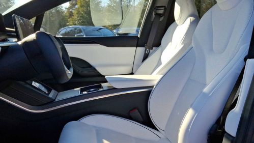 2023 Tesla Model X 7SAXCBE69PF395535