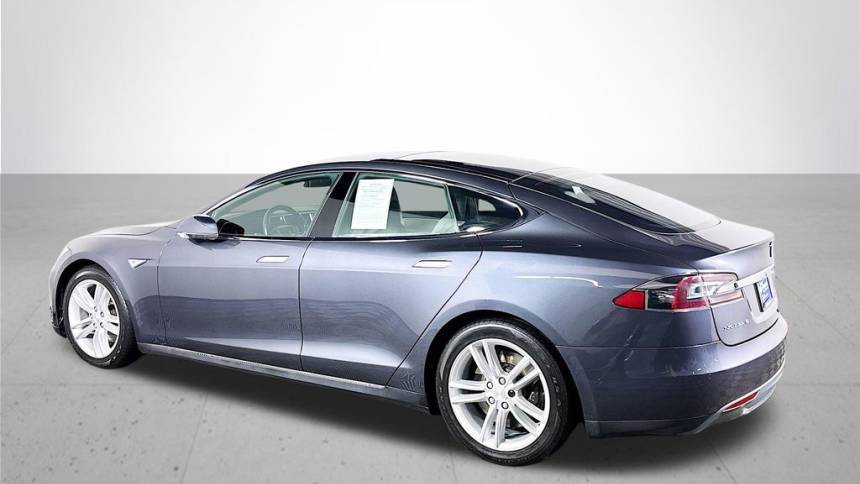 2015 Tesla Model S 5YJSA1E18FF111970