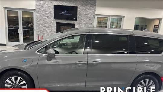 2022 Chrysler Pacifica 2C4RC1L70NR129642