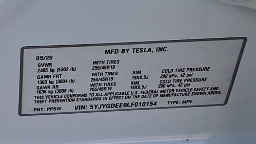 2020 Tesla Model Y 5YJYGDEE9LF010154