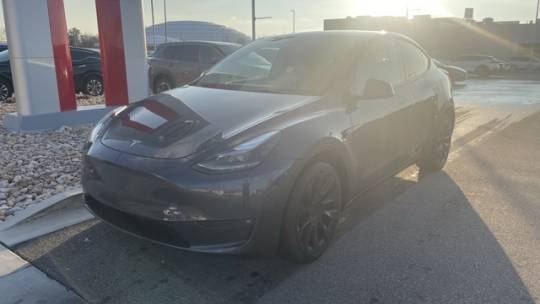 2021 Tesla Model Y 5YJYGDEEXMF201096