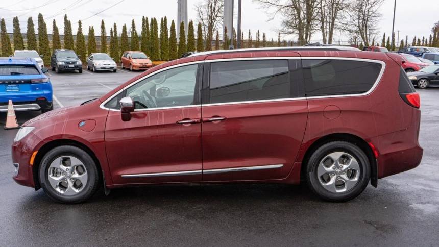 2018 Chrysler Pacifica 2C4RC1N75JR183526