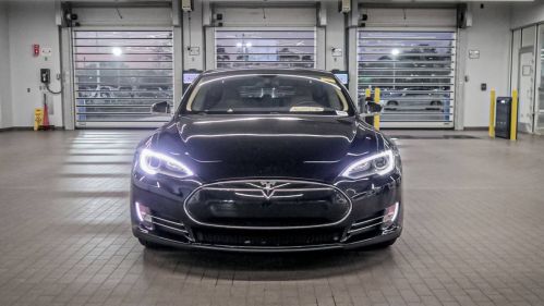 2013 Tesla Model S 5YJSA1AC1DFP10214