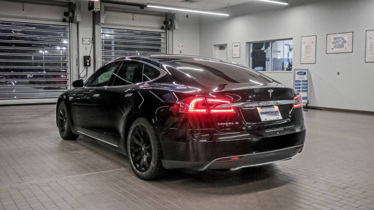 2013 Tesla Model S - Images - 8