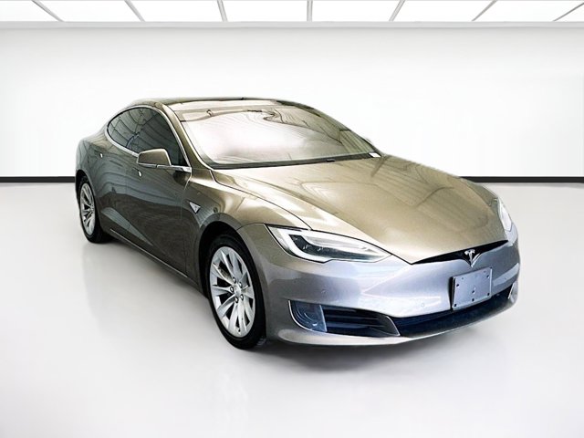 2016 Tesla Model S 5YJSA1E18GF152715