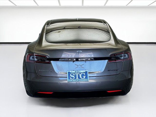 2016 Tesla Model S 5YJSA1E18GF152715