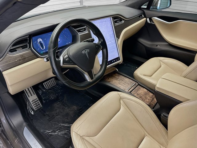 2016 Tesla Model S 5YJSA1E18GF152715