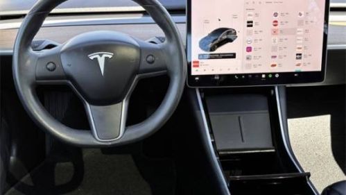 2018 Tesla Model 3 5YJ3E1EBXJF070655