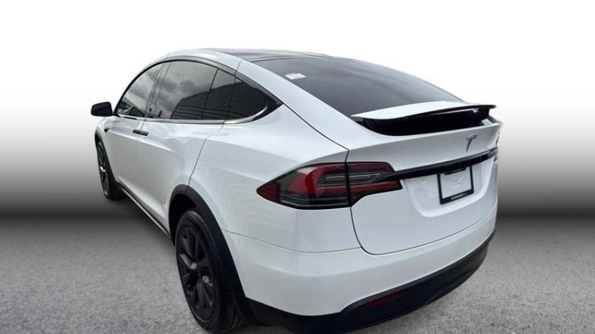 2022 Tesla Model X 7SAXCBE63NF332444