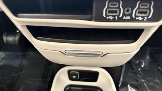2023 Chrysler Pacifica 2C4RC1L75PR556219