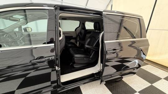 2023 Chrysler Pacifica 2C4RC1L75PR556219