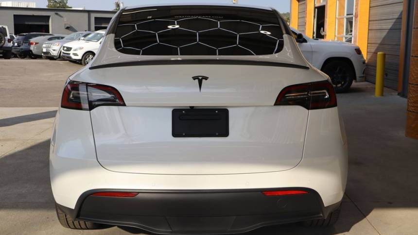 2021 Tesla Model Y 5YJYGDEE4MF299669