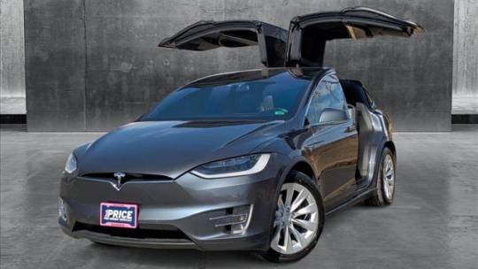 2018 Tesla Model X 5YJXCDE23JF102810