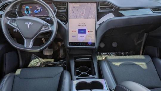 2018 Tesla Model X 5YJXCDE23JF102810