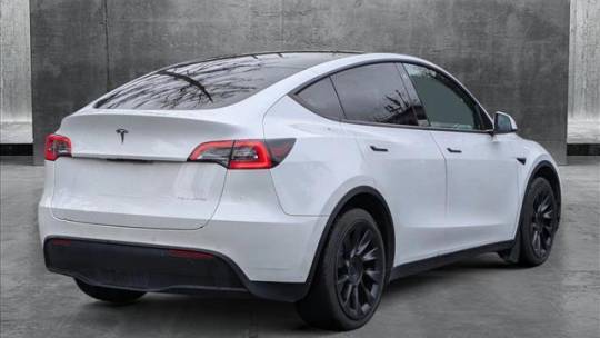 2021 Tesla Model Y 5YJYGDEEXMF100589