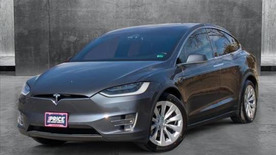 2018 Tesla Model X 5YJXCDE23JF102810