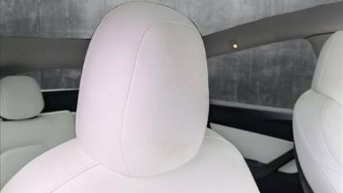 2021 Tesla Model Y 5YJYGDEEXMF100589