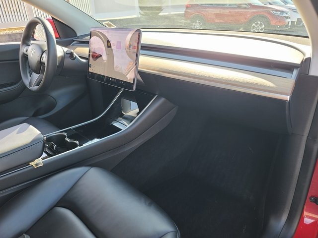 2021 Tesla Model Y 5YJYGDEE0MF100164