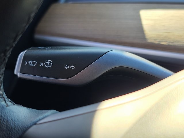 2021 Tesla Model Y 5YJYGDEE0MF100164