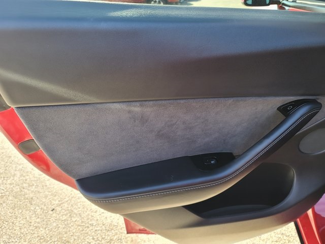 2021 Tesla Model Y 5YJYGDEE0MF100164