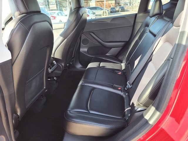2021 Tesla Model Y 5YJYGDEE0MF100164