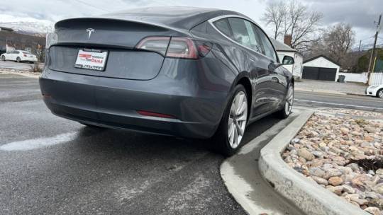 2017 Tesla Model 3 5YJ3E1EA5HF000417