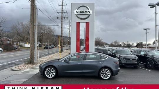 2017 Tesla Model 3 5YJ3E1EA5HF000417