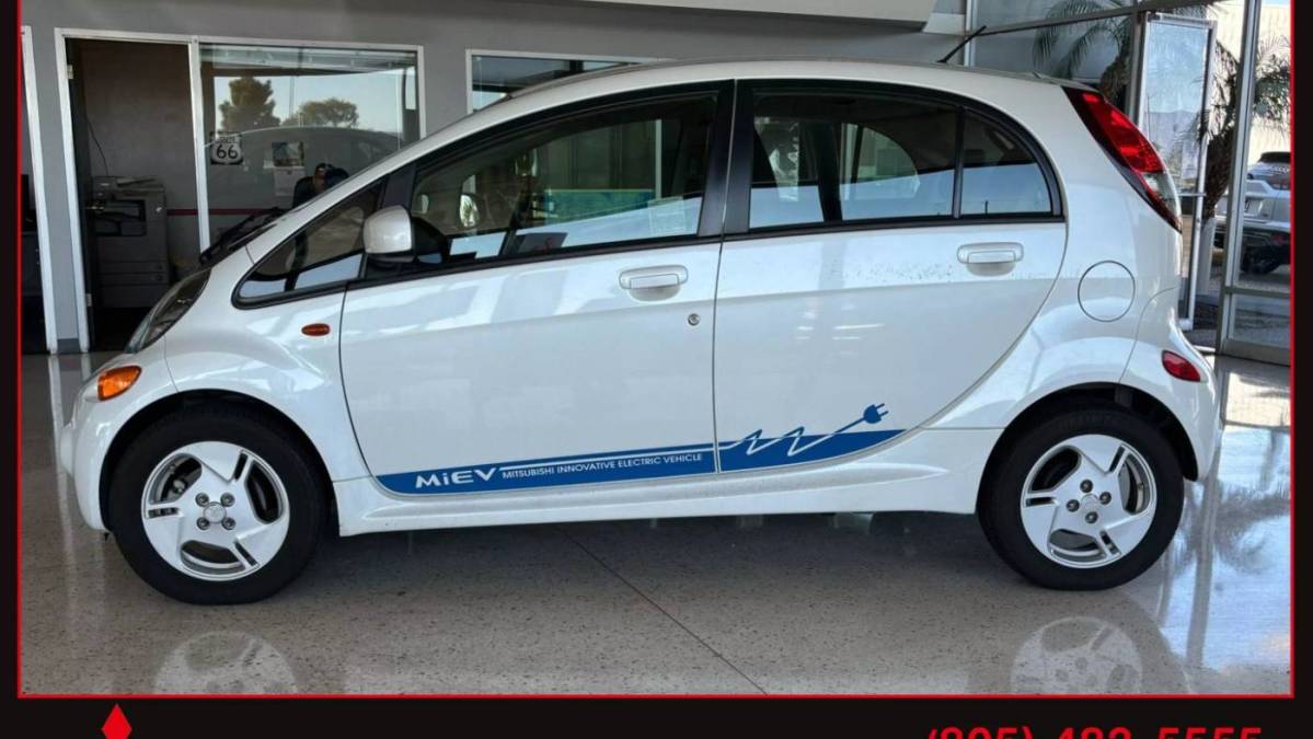 2012 Mitsubishi i-MiEV - Images - 7